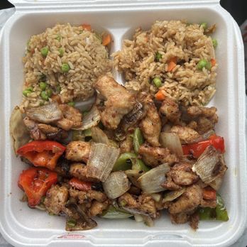 Asian Food - Black bean chicken with fried rice. A lot of big pieces of chicken - Chinese Near Me - Austin, Texas Asian Food - Black bean chicken with fried rice. A lot of big pieces of chicken - Chinese Near Me - Austin, Texas
