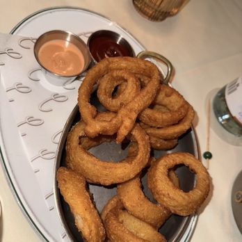 Capons Chophouse - Onion rings - American Near Me - Hackensack, New Jersey