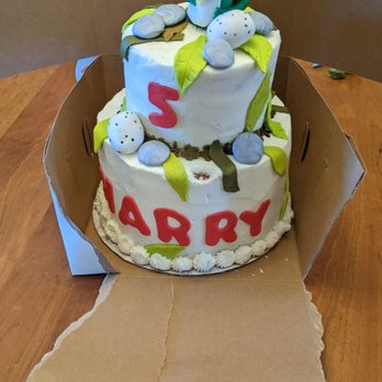 Daisy’s Treats and Bakery - Ice Cream & Frozen Yogurt Near Me - Brookfield, Illinois