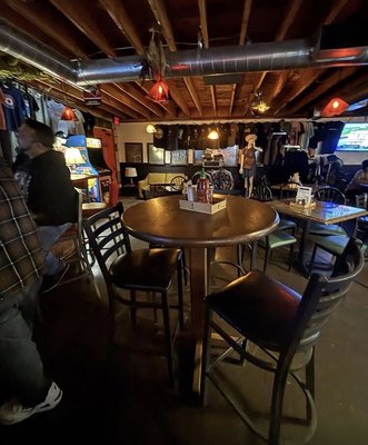 Gino's Pizza by null