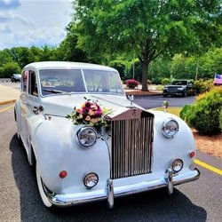 Around Atlanta Limousines - Fit for a fairytale, our absolutely stunning Vintage Rolls Royce
