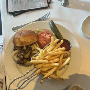 Sidewalk Bistro - Burger - French Near Me - Piermont, New York