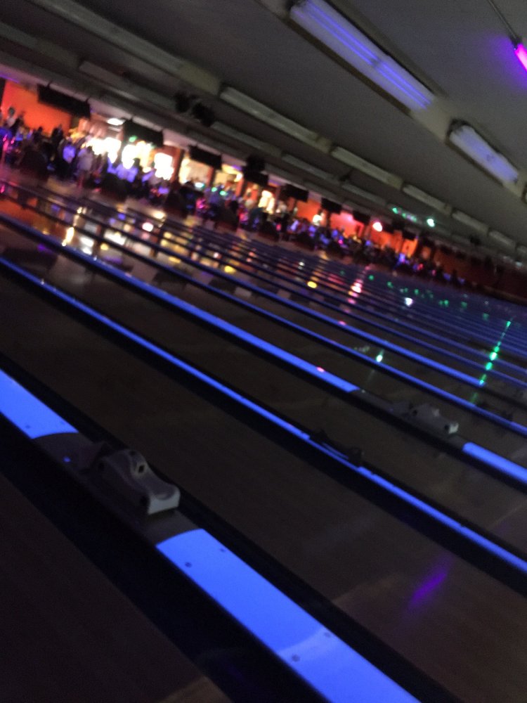 AMF Pro 300 Lanes