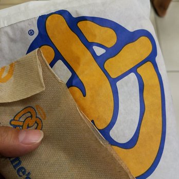 Auntie Anne's - Pretzels Near Me - Honolulu, Hawaii