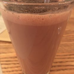 Loretta - Strawberry, chocolate, chai seed smoothie!