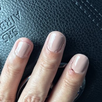 Nail Spa Plus - Gel nail. It is bleeding. It does not look like professionally done. - Nail Salons Near Me - San Diego, California