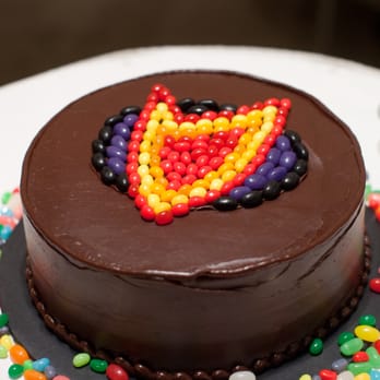 Del Norte Bakery - Grooms cake: my husband loves Star Trek and jelly beans and she was able to make the insignia! Photo by Brooks Whittington - Bakeries Near Me - Dallas, Texas Del Norte Bakery - Grooms cake: my husband loves Star Trek and jelly beans and she was able to make the insignia! Photo by Brooks Whittington - Bakeries Near Me - Dallas, Texas