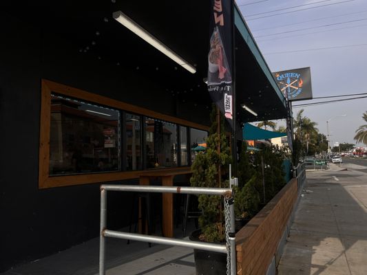 Queen Taco & Sushi by null