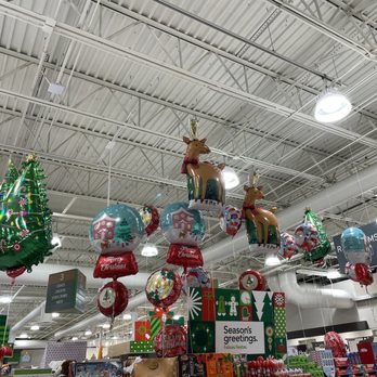 Publix - Holiday Balloons - Drugstores Near Me - Champions Gate, Florida Publix - Holiday Balloons - Drugstores Near Me - Champions Gate, Florida