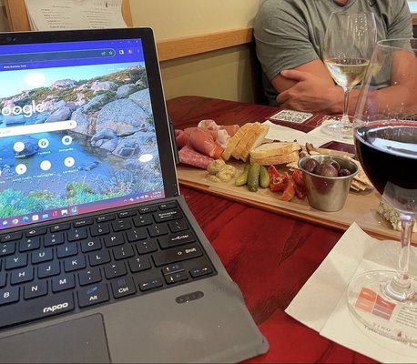 Vino Volo by null