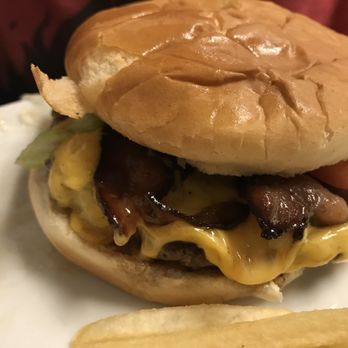 The Covered Wagon Cafe - Bacon cheeseburger - New American Near Me - Murdo, South Dakota The Covered Wagon Cafe - Bacon cheeseburger - New American Near Me - Murdo, South Dakota