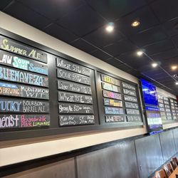 Burgers2Beer - Huge rotating beer selection