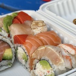 Gaya Sushi - Rainbow roll