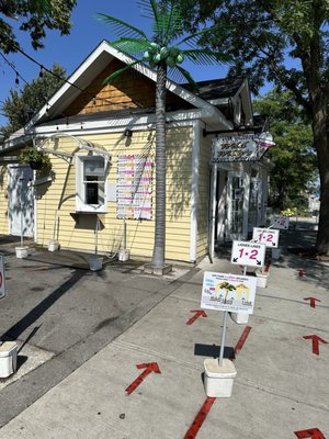 Wild Willy’s Ice Cream by null