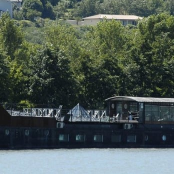 Péniche Loupika - Image du site. - Venues & Event Spaces Near Me - Lyon, 69 Péniche Loupika - Image du site. - Venues & Event Spaces Near Me - Lyon, 69