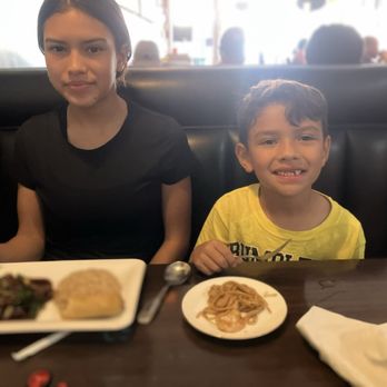 Wok In Cafe - Perfect portions for the kids to share - Chinese Near Me - Redlands, California Wok In Cafe - Perfect portions for the kids to share - Chinese Near Me - Redlands, California
