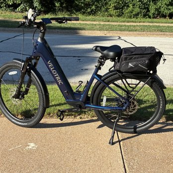 Mad Duck Cyclery - Velotric Discover 3in Lemans Blue - Sporting Goods Near Me - Grapevine, Texas Mad Duck Cyclery - Velotric Discover 3in Lemans Blue - Sporting Goods Near Me - Grapevine, Texas