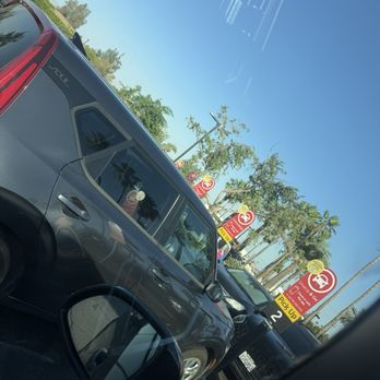 Albertsons - Full pick up spots of consumers inside the store. - Grocery Near Me - Palm Springs, California