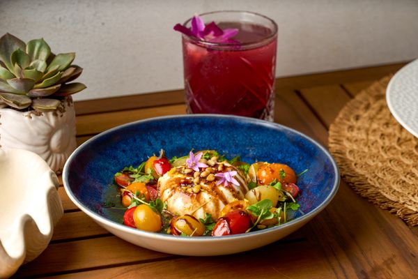 Shoreside Restaurant and Bar by null