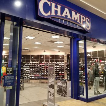 champs brandon mall