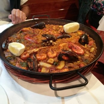 La Barca del Salamanca - Seafood paella - Seafood Near Me - Barcelona, B La Barca del Salamanca - Seafood paella - Seafood Near Me - Barcelona, B
