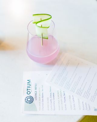 Otium Grill & Greens by null