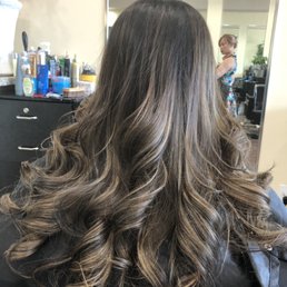 Blonde-ish Balayage! Love!! Blonde-ish Balayage! Love!!