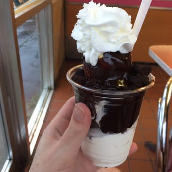 Gee N Jays - Brownie blast blowing my mind!!! - Chinese Near Me - Elgin, Illinois Gee N Jays - Brownie blast blowing my mind!!! - Chinese Near Me - Elgin, Illinois