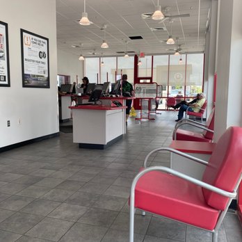 Discount Tire - Waiting area. - Tires Near Me - Panama City, Florida Discount Tire - Waiting area. - Tires Near Me - Panama City, Florida