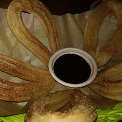 Enchilada - Churros mit Schokosauce zum Dessert