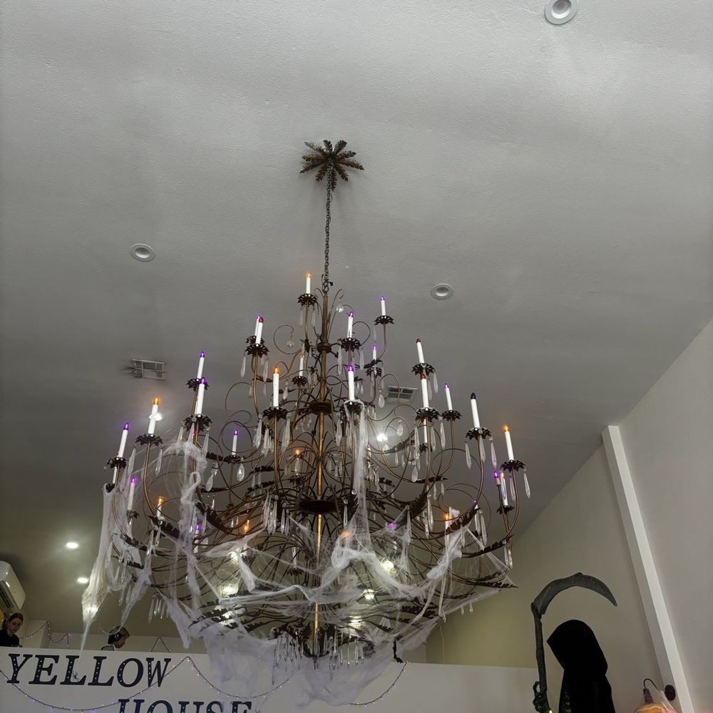 Yellow House Cafe - Cafes Near Me - Northridge, California Yellow House Cafe - Cafes Near Me - Northridge, California