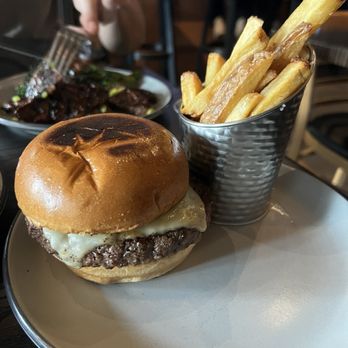 Oso & The Bull - Wagyu burger - Sports Bars Near Me - Chicago, Illinois Oso & The Bull - Wagyu burger - Sports Bars Near Me - Chicago, Illinois