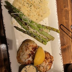 JohnnyLukes KitchenBar - "Luke, I Am Your Father" Crab Cakes
