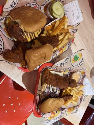 Dave's Hot Chicken by null