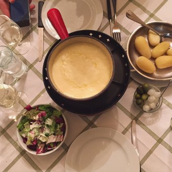 Eva Gärdby - Fondue! - Brasseries Near Me - Lausanne, VD