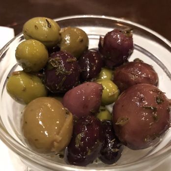 Miño - Olive as appetizer - Seafood Near Me - Barcelona, B