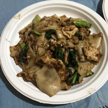 Elephant Jumps - Pad See Ew with Chicken - Thai Near Me - Falls Church, Virginia