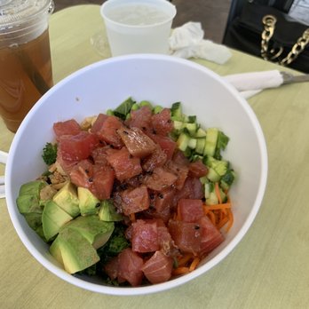 Malibu Eatery - Poke bowl , so fresh and delicious ! - Seafood Near Me - Redondo Beach, California