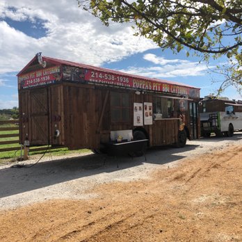 Silo Park - Poppa's Pit BBQ - Food Trucks Near Me - Prosper, Texas