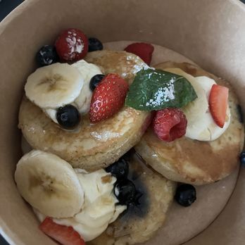 Citizen Café - berry pancakes - Breakfast & Brunch Near Me - Barcelona, B Citizen Café - berry pancakes - Breakfast & Brunch Near Me - Barcelona, B