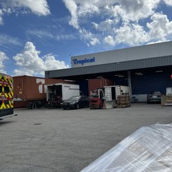 Tropical Shipping - Loading dock