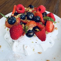 Doral Steakhouse - The Gian Pavlova