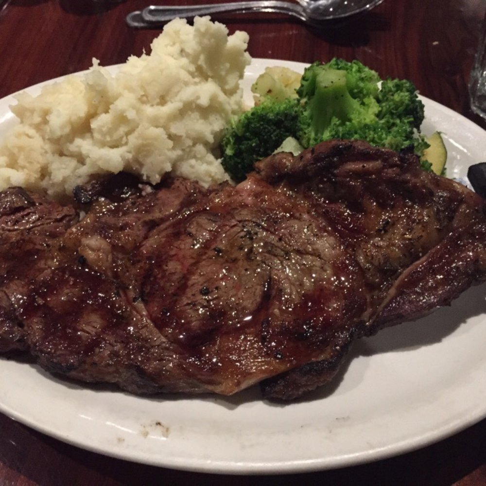 29 Palms Inn - Rib eye steak with mashed potatoes and vegetables - New American Near Me - 29 Palms, California
