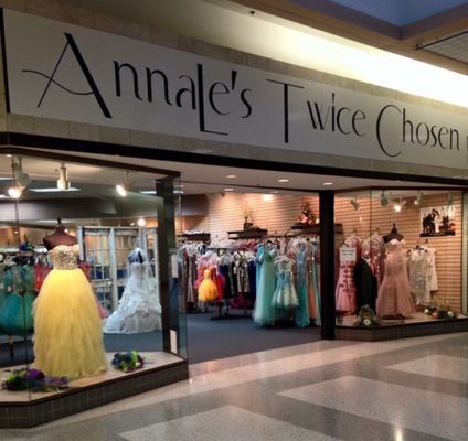 Annale S Twice Chosen Bridal Prom Consignment Shop 1110 Washington Sq Mall Evansville In Consignment Shops Mapquest Annale S Twice Chosen Bridal Prom Consignment Shop 1110 Washington Sq Mall Evansville In Consignment Shops Mapquest