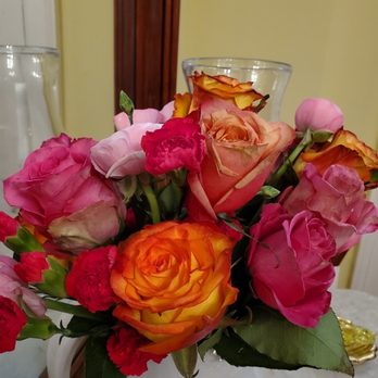 UrbanStems - What arrived to my mom - carnations and roses - Florists Near Me