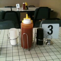 Ellen's Soul Food - Table 3