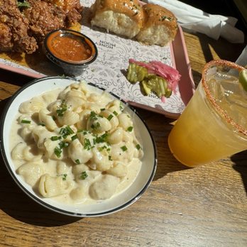 Honeymoon Chicken - Mac and Cheese - Chicken Shop Near Me - Washington, DC, District of Columbia