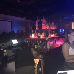 Boss Club - Bartender ignoring you