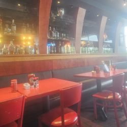 Red Robin Gourmet Burgers and Brews