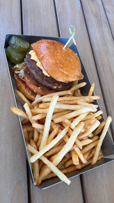 Knife Burger by null